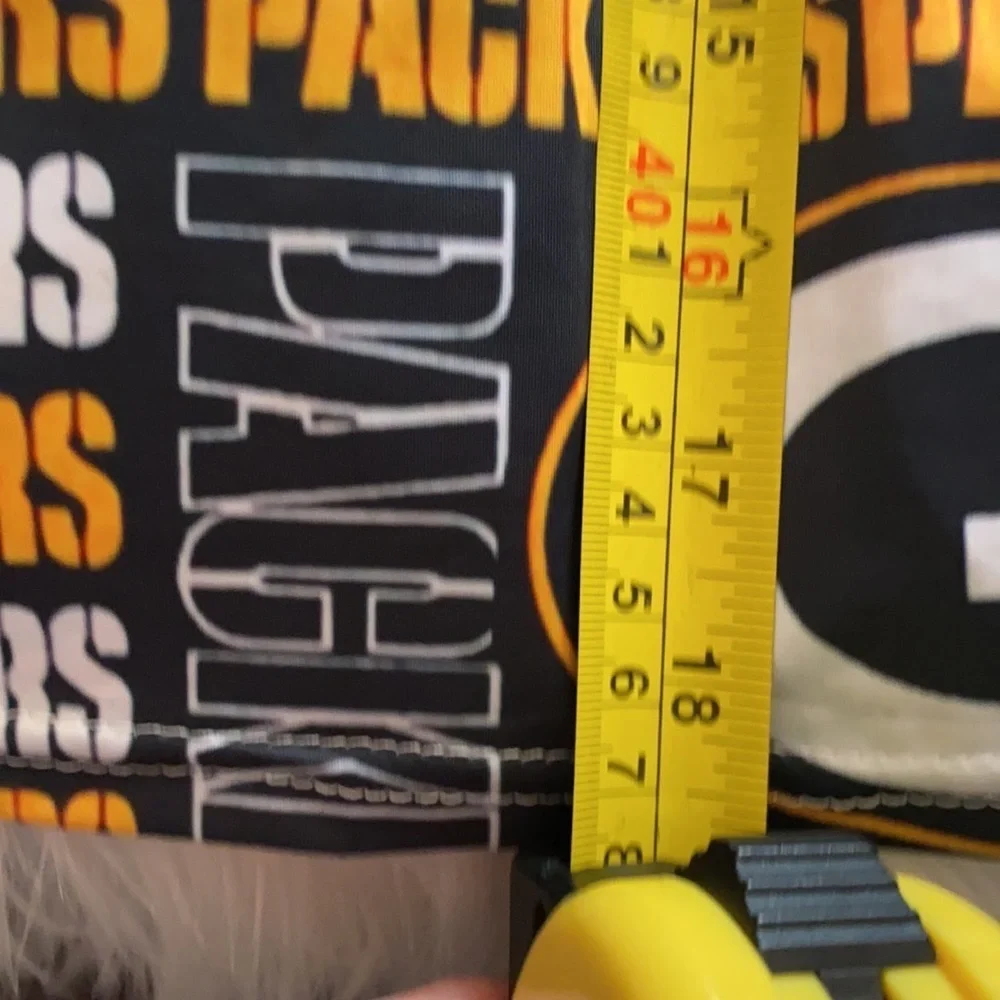 New without tags Green Bay Packers face covering